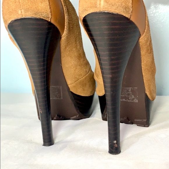 :Sold: Bebe Yvette III Suede Lace up Boots Tan - Picture 5 of 16